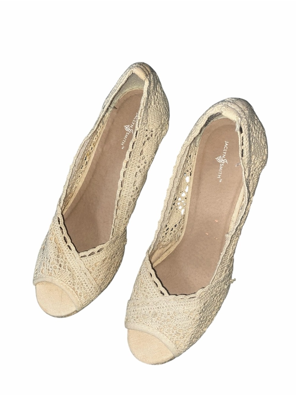 Jaclyn Smith Crochet Peep-Toe Wedge Pumps.  New. SZ 8